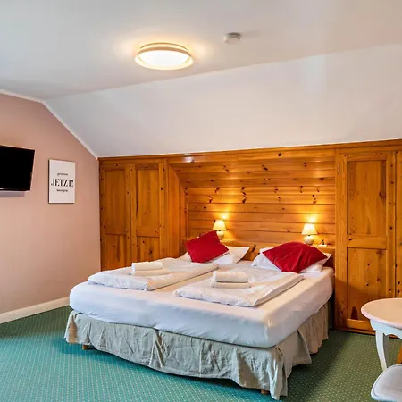 בית הארחה Sonneck - Seefeld זיפלד אין טירול